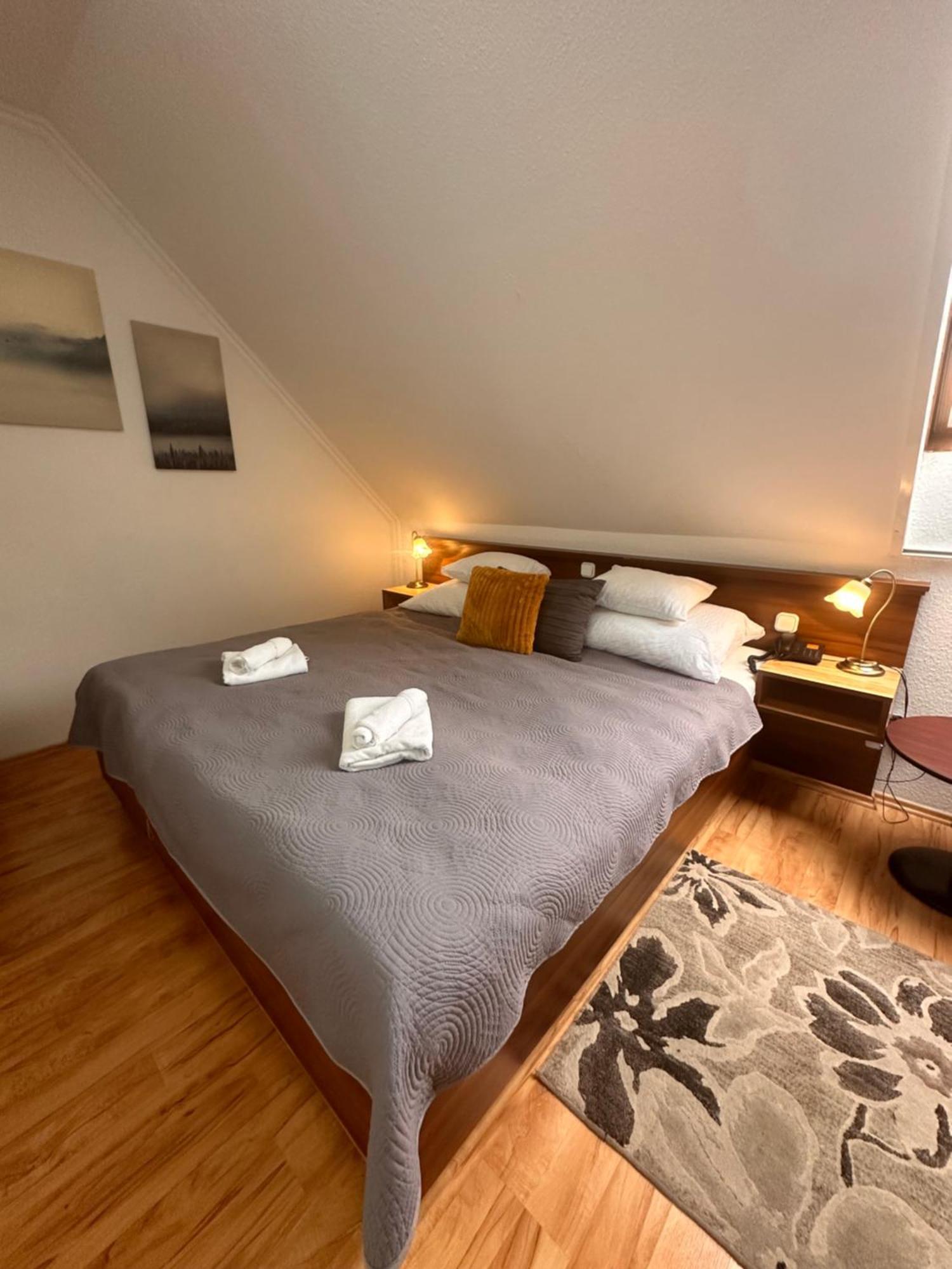 Le Rose Hotel Budapest Exterior photo