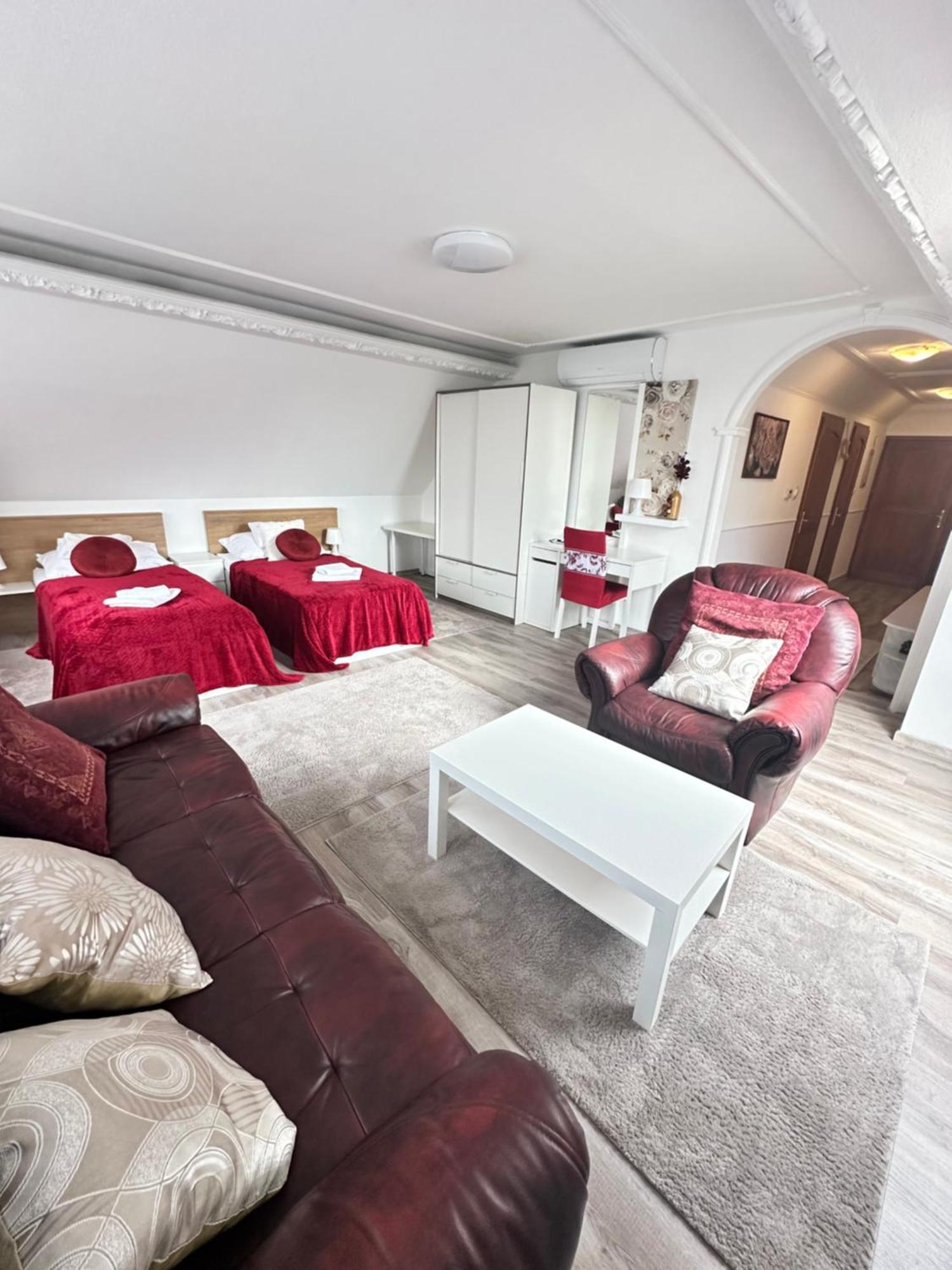 Le Rose Hotel Budapest Exterior photo